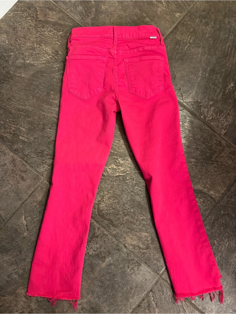 MOTHER Hot Pink Insider Crop Step Fray